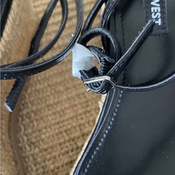 NWOT! Nine West platform sandals. Style wnalexx3. 7.5M. Black. Strappy. - Picture 5 of 10